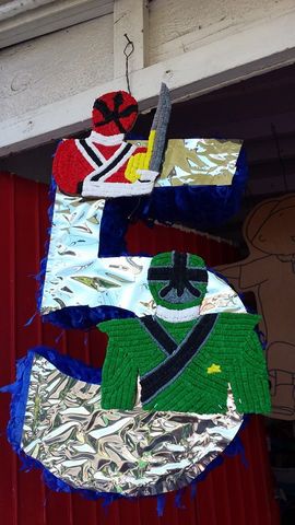 numero 5 ;personajes power rangers